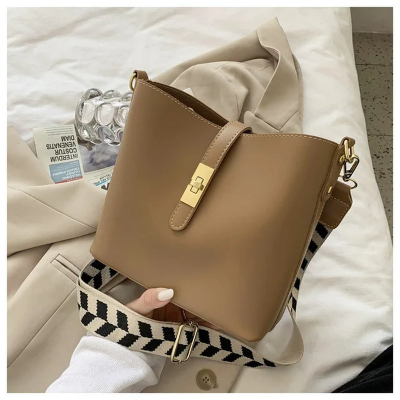 Fur Ball Bucket Bags - Chic Crossbody & Shoulder Styles