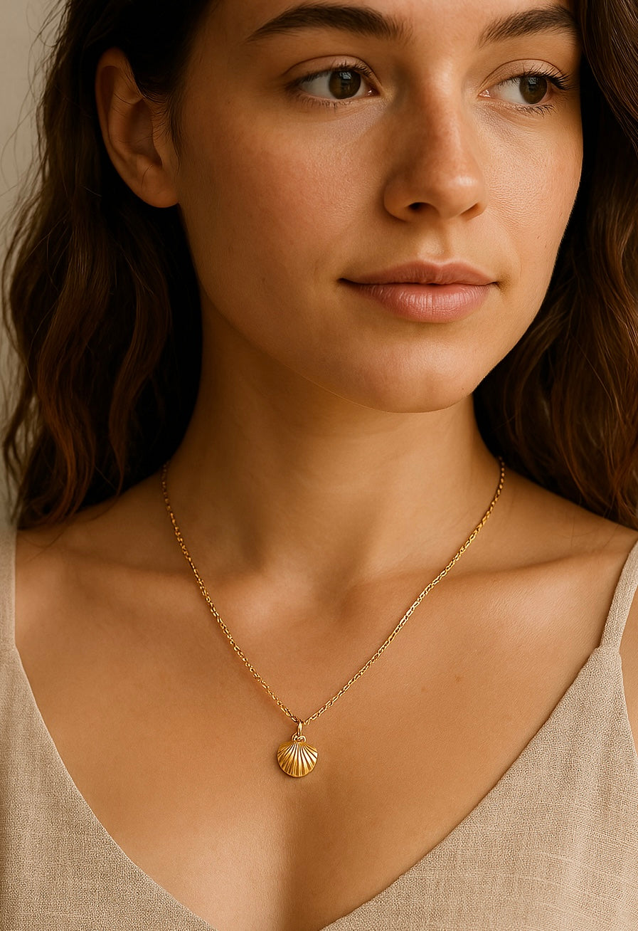 Dainty Gold Sea Shell Necklace - Stainless Steel Charms for Women