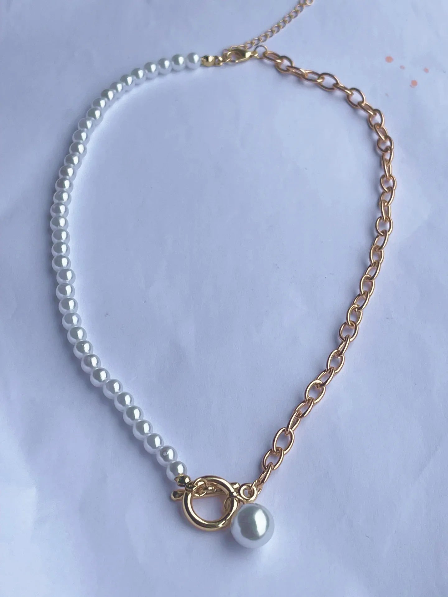 Jungkook Inspired Pearl Necklace – Simple K-pop Fashion Jewelry