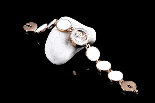 Elegant Women's Quartz Bracelet Watch – Stylish Wafer Dial for Ladies