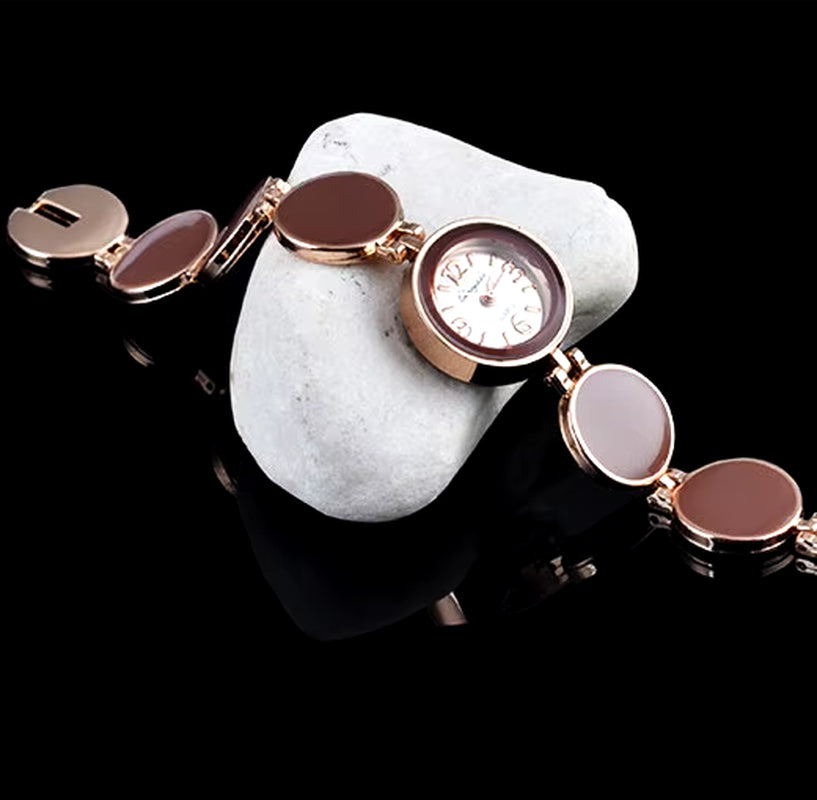 Elegant Women's Quartz Bracelet Watch – Stylish Wafer Dial for Ladies