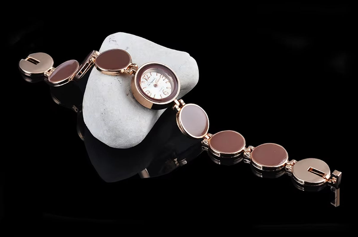 Elegant Women's Quartz Bracelet Watch – Stylish Wafer Dial for Ladies