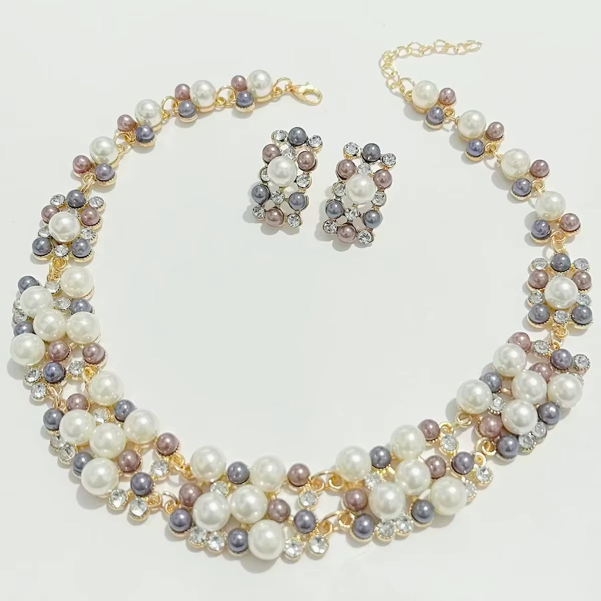 Elegant Pearl Clavicle Necklace & Earring Set – Women’s Short Pendant Jewelry Collection